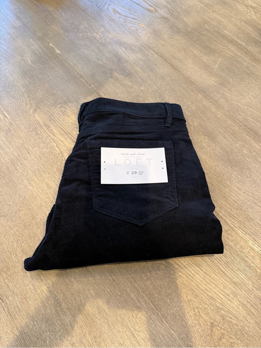NWT! Women’s LOFT Black Corduroy Trousers with Zipper Detail (29/8)